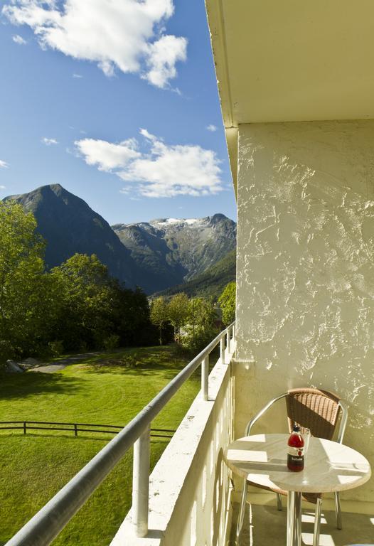 Kviknes Hotel Balestrand Room photo