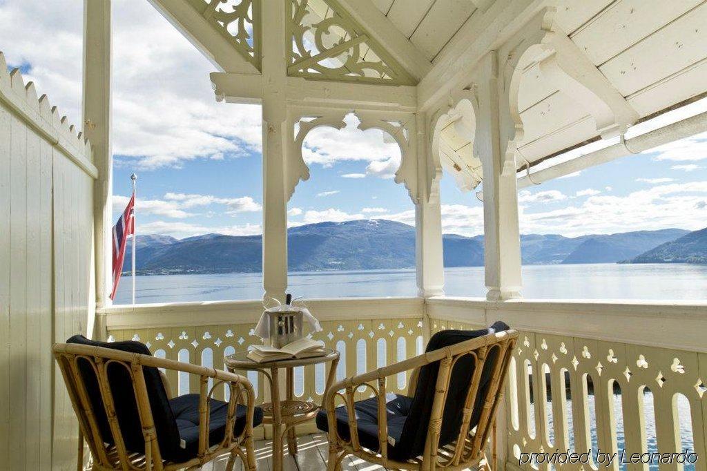 Kviknes Hotel Balestrand Exterior photo