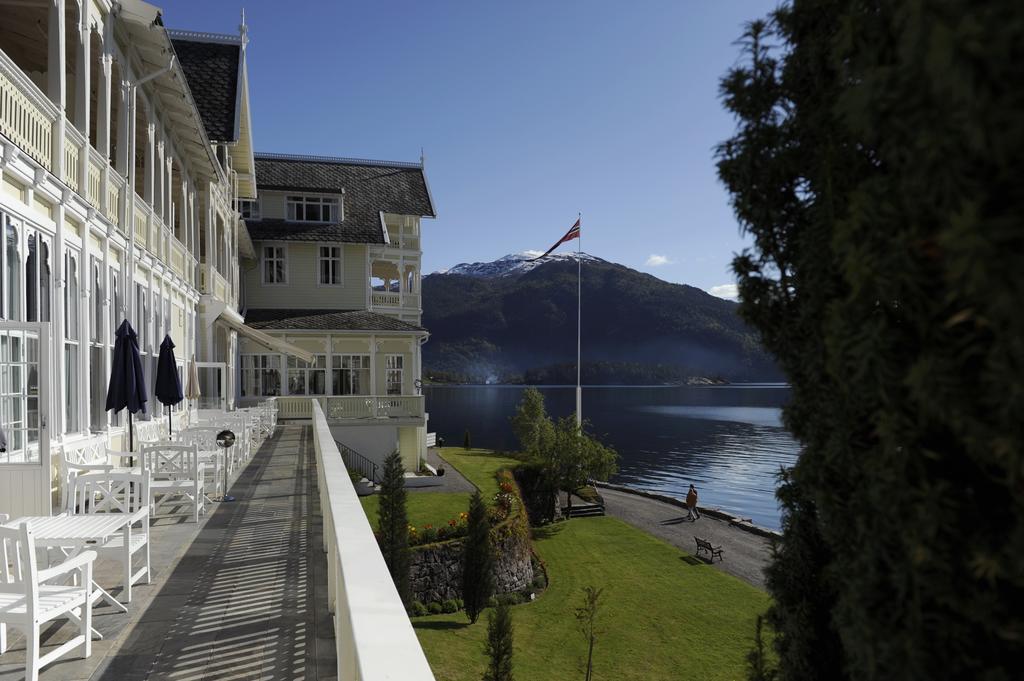 Kviknes Hotel Balestrand Exterior photo