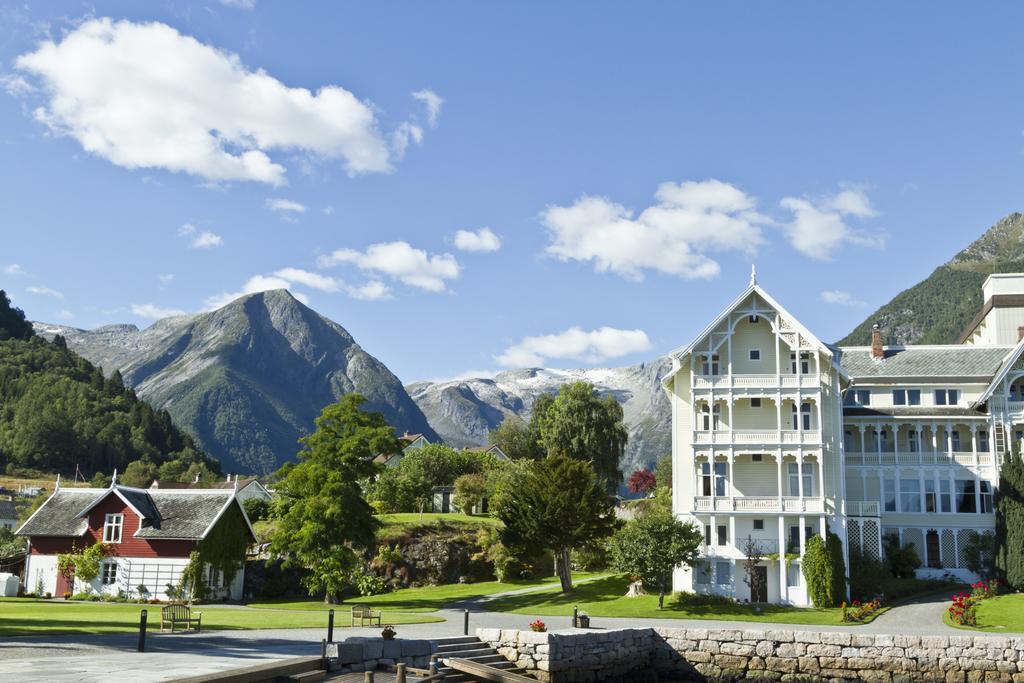 Kviknes Hotel Balestrand Exterior photo