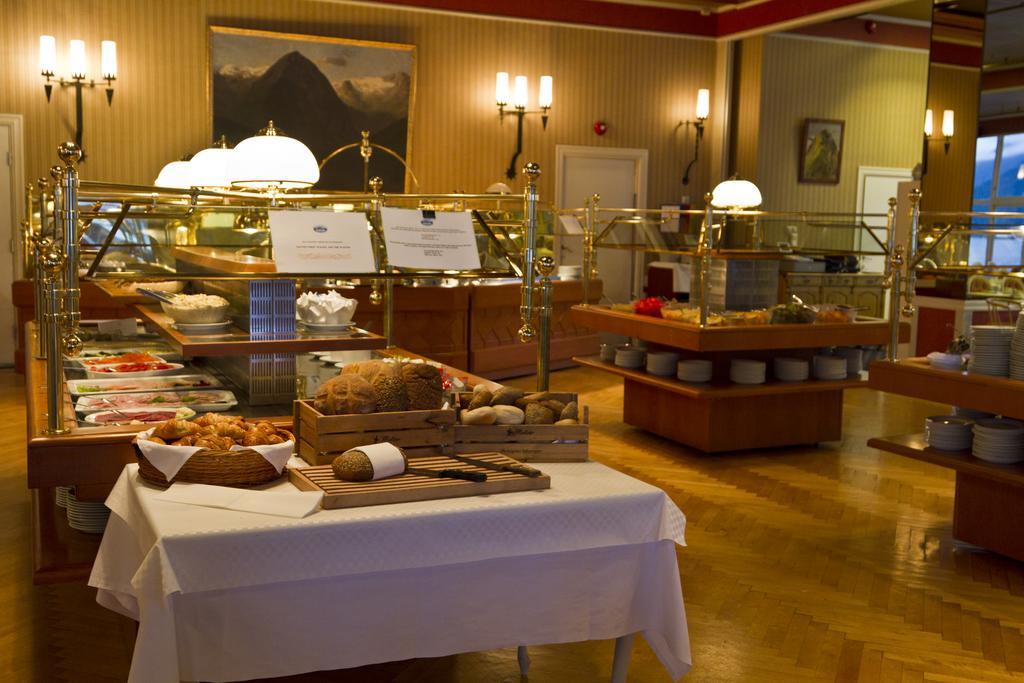 Kviknes Hotel Balestrand Exterior photo